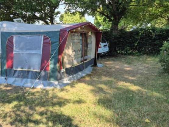 Emplacement CONFORT de 80 à 100m² avec électricité 6A