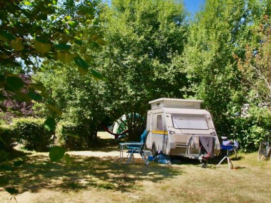 Standplaats caravan + auto + electriciteit