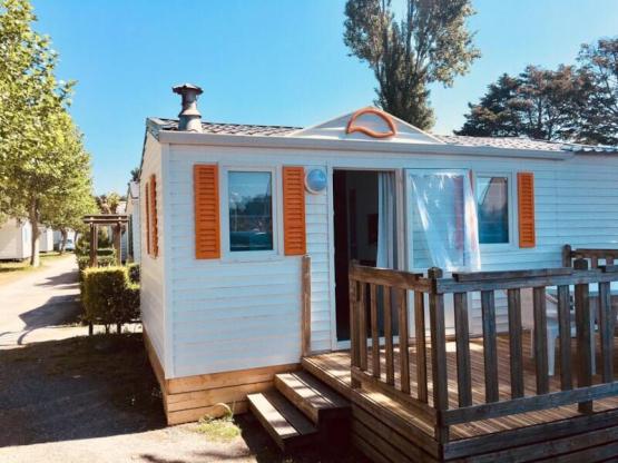 Stacaravan Castelli 24m² - 1 slaapkamer - terras