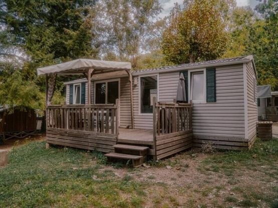 Stacaravan Orchidée Grand Confort 35m² - 2 kamers + overdekt terras + CLIM + TV + LV