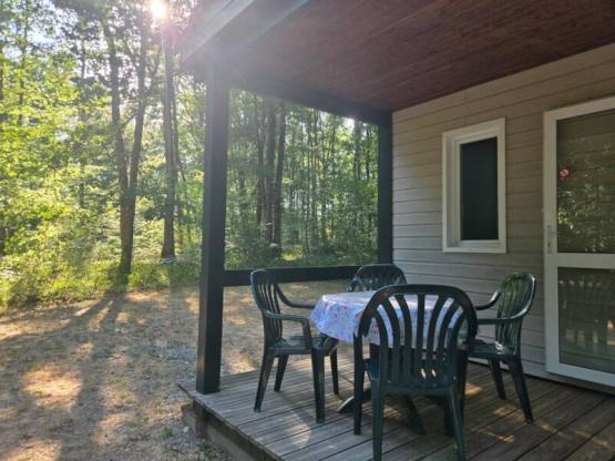 Chalet - 25 m², WC, douche, terras