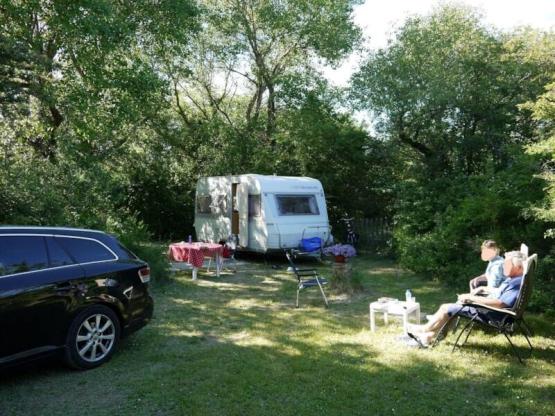 Confortpakket (1 tent, caravan of camper / 1 auto) 100-120m²