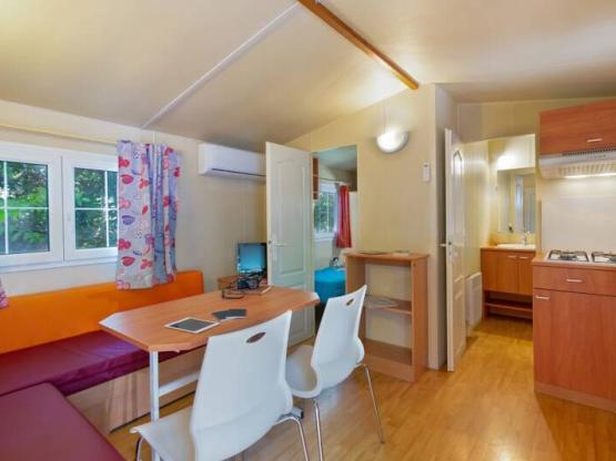 Stacaravan ZOLA 28 m2  Luchtverfrissend +10 jaar- 2 slaapkamers - Terras 15m2