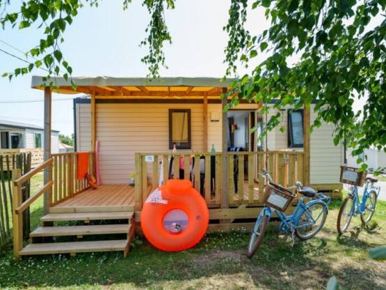 Stacaravan Club 5 27m²- 2 slaapkamers  + televisie