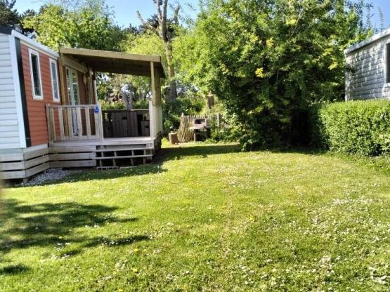 Stacaravan Confort 30m² (3 Kamers) + TV + Terras