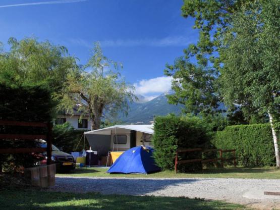 Basisprijs Comfortplaats (1 tent, caravan of camper / 1 auto / elektriciteit 6A)