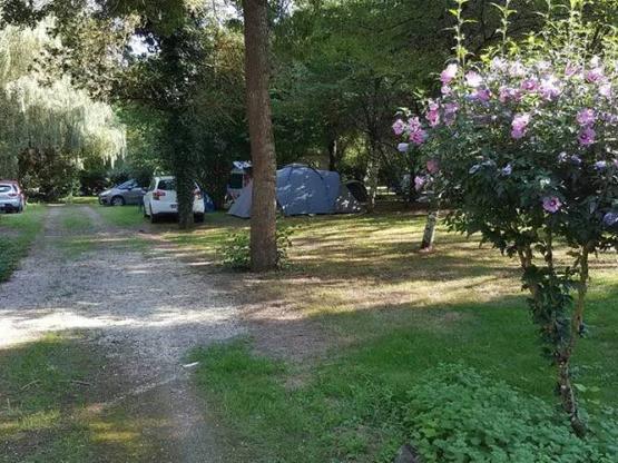 Standplaats met 1 voertuig + 1 uitrusting