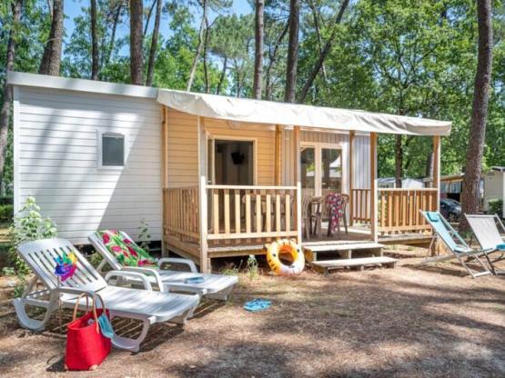 Stacaravan Confort TV 2 slaapkamers | CONFORT - 26m² - overdekt terras - TV - plancha