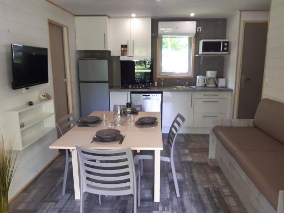 Chalet PREMIUM 48 m² (3 slaapkamers) + Half-schaduwrijk terras + TV