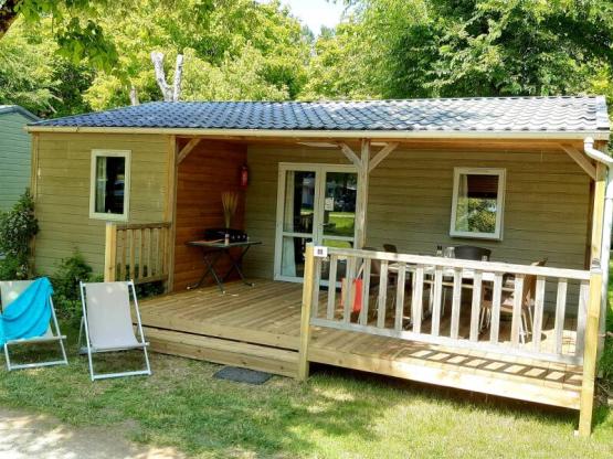 Chalet PREMIUM 48 m² (3 slaapkamers) + Half-schaduwrijk terras + TV