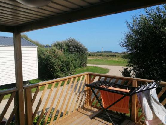 Mobilheim Loggia - 2 Zimmer - Halbüberdachte Terrasse