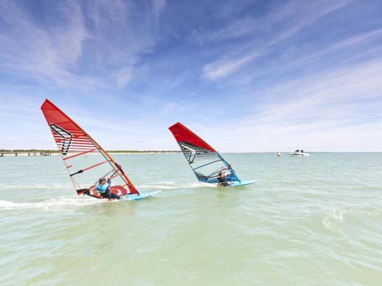 Stacaravan Premium  32m² 3 slaapkamers + Half-schaduwrijk terras + airconditioning (strandkant)