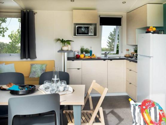 Stacaravan PREMIUM+ 6pers / 3 slaapkamers, 2 badkamers - airconditioning, lakens