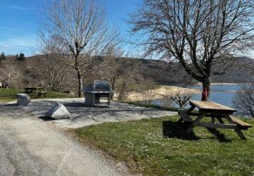 Les Rives du Lac de Laouzas
